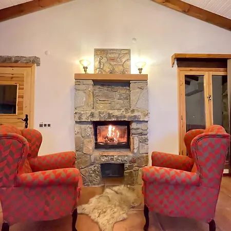 Ferienhaus Karaincirevleri Muestakil Tas Ev