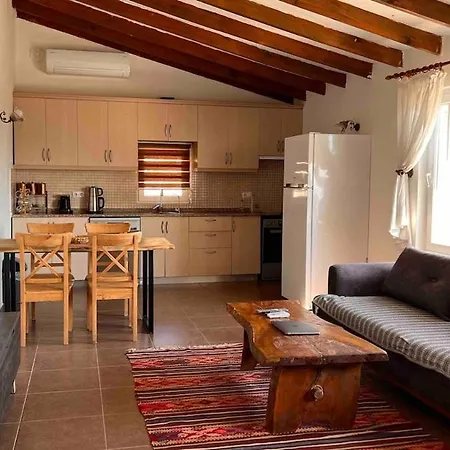 Karaincirevleri Muestakil Tas Ev Casa vacanze *