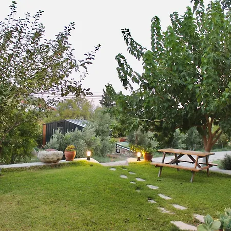 Karaincirevleri Müstakil Taş Ev * Emecik